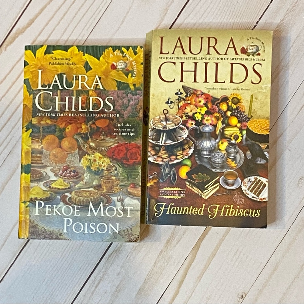 Laura Childs Paperback Tea Shop Mystery, Haunted Hibiscus, Pekoe Most Poison